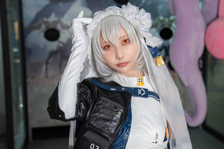 【コスプレ】ニコ超『NIKKE』ブースに現れたジュリアの佇まいが可憐！人気レイヤー・ひのきお【写真7枚】 画像