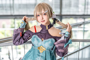 【コスプレ】『崩壊:スターレイル』青雀、仕事をサボってシンガポールへ！？美女レイヤーが自分のために価値向上を模索した結果 画像