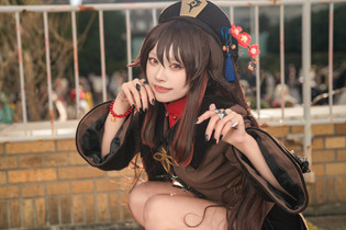 【コスプレ】『原神』胡桃の豊かな表情と絶妙なポージングの醸し出す雰囲気が最高！注目レイヤー・梅桃うに【写真8枚】 画像