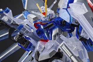 劇場限定ガンプラに入手チャンス再び！クリアカラーの「ライジングフリーダム」「デスティニーSpecII」がプレバンで2次受注決定 画像