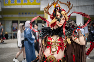 【コスプレ】衣装の造形美に注力！スタイル抜群の台湾美女レイヤーが魅せる【写真10枚】 画像