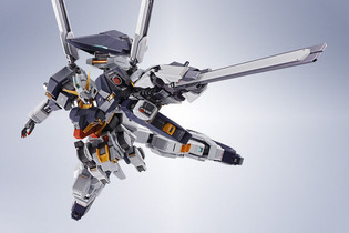 「AOZ」特有の大型武装×複数装備にも対応！幻の最終強化プラン「ガンダムTR-1 ［ハイゼンスレイ］」がMETAL ROBOT魂で立体化 画像