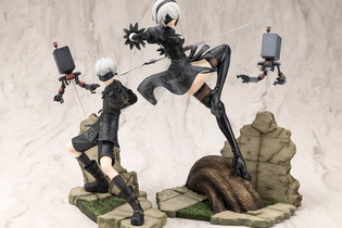 「ニーア オートマタ Ver1.1a」から、「2B」と「9S」が共闘ポーズでフィギュア化！華麗に斬りかかる躍動感が素晴らしい 画像