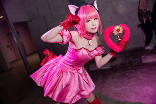 【コスプレ】「東京ミュウミュウ」ピンクのドレスが愛らしい！ネコ科らしくしなやかに躍動【写真8枚】 画像