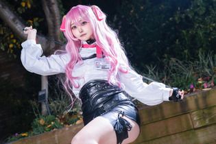 【コスプレ】サディスティックな表情がたまらない！『NIKKE』ユニレイヤーの雰囲気作りがお見事【写真9枚】 画像