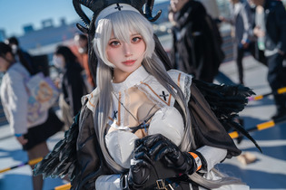 【コスプレ】悪魔的魅力漂うシスター衣装が背徳的！吸い込まれそうな瞳も印象的な美女レイヤー・七草すずまる【写真9枚】 画像