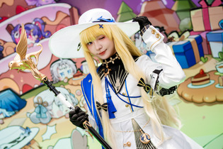 【コスプレ】『鳴潮』フィービーが愛らしい！王道の金髪美女がイベントでキュートな笑顔を振りまきまくる【写真8枚】 画像