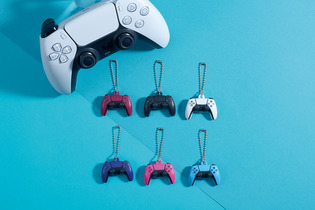 PS5のコントローラーをミニサイズで再現！方向キーとアクションボタンには透明パーツを使用 画像