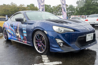 『ウマ娘』の痛車が集結！雨に負けない躍動感を放つ【第九回 天下無双 東西最強痛車決戦 フォトレポ】 画像