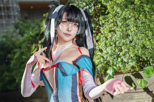 【コスプレ】スレンダーなメガネ美人の儚げな雰囲気にうっとり！『鳴潮』折枝の穏やかな微笑みに守りたくなる人続出【写真8枚】 画像