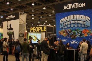 【GDC2012】キャリアパビリオンには開発者を目指す学生が多数詰めかける 画像