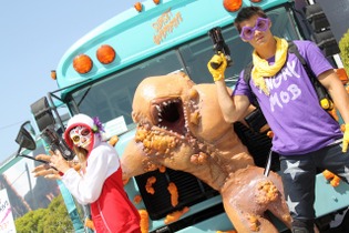 【E3 2014】イカしたトレーラーが街を走行?! 『Sunset Overdrive』仕様のバスを発見 画像