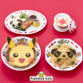 新グッズ「ピカチュウ飯店」が、本日5月3日よりポケモンセンター各店で発売！中華風の食器や、食堂の制服をイメージしたシャツなどを展開