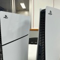 遅延や画質はどう？リモートプレイ専用デバイス「PlayStation Portal」試用レポート！新型PS5の見た目・大きさもチェック