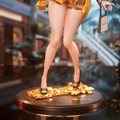 魅惑の金髪ギャル！『勝利の女神：NIKKE』より「ルピー」のフィギュアがお披露目―ショッピングバッグや輝くアサルトライフルまでしっかり再現