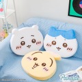 ちいかわ、ハチワレ、うさぎの低反発クッションがプライズ展開！お部屋に置くだけで癒されちゃう