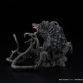 「ゴジラ」より植物怪獣「ビオランテ」が大迫力にフィギュア化！ブラックライトを当てると腹部のコアが光る