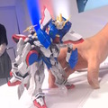 新作ガンプラ「RG シャイニングガンダム」のこだわりが凄い！頭部の「スーパーモード」への変形は差し替えなしで再現