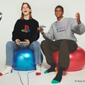 GUから「PlayStation」30周年コラボコレクション登場！発売当時の90年代をテーマに、象徴的なロゴやモチーフをデザイン