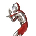 スペシウム光線！初代「ウルトラマン」より美しき「Bタイプ」スーツの1/6スケールフィギュアが復刻―目やタイマーの発光ギミックも搭載