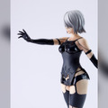 A賞はビッグサイズな「A2」！アニメ『ニーア オートマタ』くじ第2弾発売―ファンならクスッと笑えるクリアポーチも