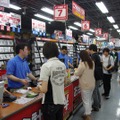 【ドラクエX発売】ヨドバシAkibaでは100人以上の行列