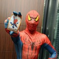 スパイダーマン×マジゲートの異色コラボ！マジゲートにどっぷりハマったスパイダーマンがそこに！ 