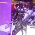 【E3 2013】『ライトニングリターンズ』『FFX&X-2』も遊べた、スクエニブースレポ ― ライトニングのフィギュアも展示