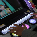 あまりの爽快感に、思わず両手をクロスさせてまった『初音ミク Project DIVA Arcade Future Tone』のファーストインプレッション