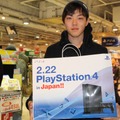 【PS4発売特集】たくさんの笑顔がここに集まりました　― 渋谷量販店でも7時から販売スタート！70人のユーザーが全員でカウントダウン