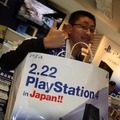 【PS4発売特集】たくさんの笑顔がここに集まりました　― 渋谷量販店でも7時から販売スタート！70人のユーザーが全員でカウントダウン