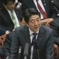 答弁に立つ安倍晋三首相