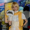 【TGS 2014】出足は好調? ともかく美しいコンパニオンの皆様をご紹介！