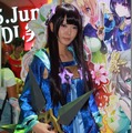 【TGS2015】熱気あふれる一般公開日初日、熱さを吹き飛ばしてくれる美女たちを紹介