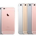 バッテリ残量表示に不具合が見つかったiPhone 6s（左）とiPhone 6s Plus