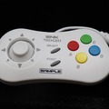 会場で「NEOGEO mini」を発見！気になるサイズや操作性をチェック【E3 2018】