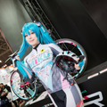 【コスプレ】「ワンフェス2019冬」初音ミクに扮したコンパニオンさんに注目！ GSRコーナー【写真34枚】