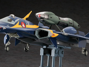 「マクロスプラス」もうひとつの主役「YF-21」がフォールドブースター&ファストパック付きでプラモデルになって登場 画像