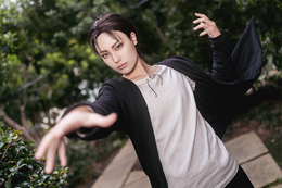 エレン・イェーガー『進撃の巨人』／モデル：凸守かのえ