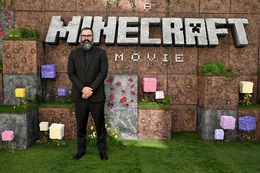 世界的メガヒット映画「マインクラフト／ザ・ムービー」ジャレッド・ヘス監督&プロデューサーに直撃！ブロックの世界にもたらされたリアリティとは【インタビュー】