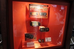 【TGS 2010】『モンハン3rd』モデルの新型PSPを間近でチェック