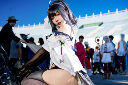 鎮海『アズールレーン』／鶴葵（X：@tsuru_Cosplay、Instagram：tsuru_cos_aoi）【台湾】