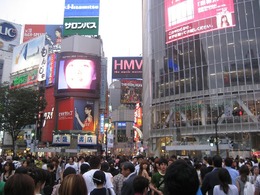 『アルキメDS』とエレキコミックがHMV渋谷を沸かす