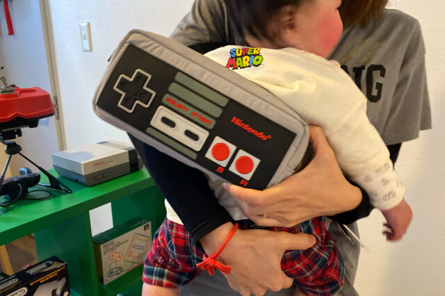 国内ではほとんど情報が無い海外版ファミコン「NES」の不思議な世界─ソフトの入れ方すら異なる“別物”っぷり！生粋のマニアがその魅力を語る