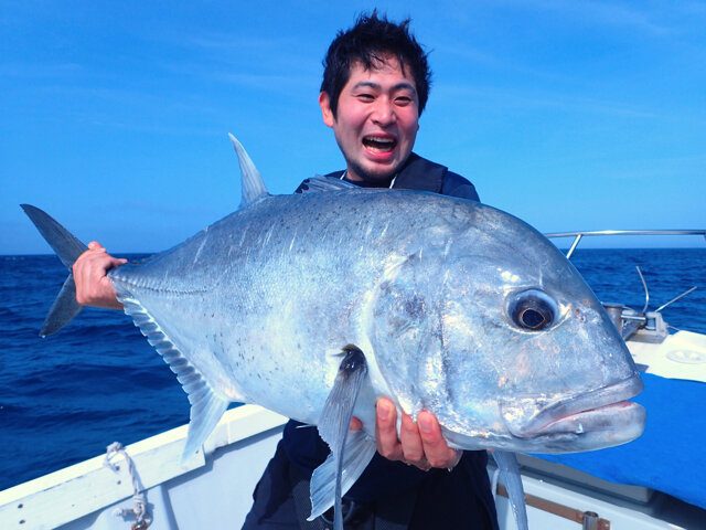 人間サイズの巨大アジ！！『あつまれ どうぶつの森』で釣れるロウニンアジってどんな魚？【平坂寛の『あつ森』博物誌】