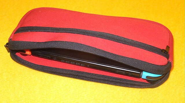 “ニンテンドースイッチ”ライフを100円均ショップでより快適に！グリップ力UP、ゲームカードをケースで整理、おすそわけ用ホルダーなど勢揃い