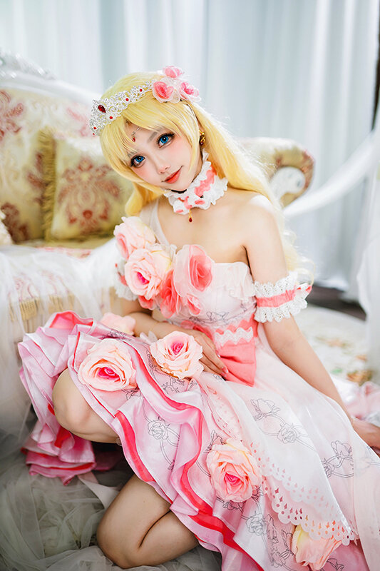 【コスプレ】『アークナイツ』修道服姿のスペクターが妖しげな魅力！ 注目レイヤー・アクスアンさん【写真15枚】