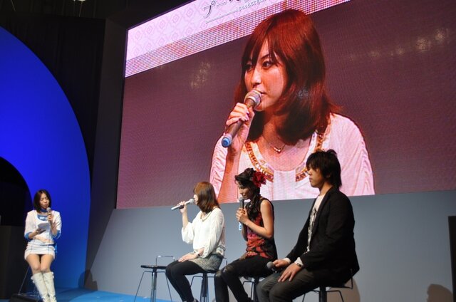 【TGS2009】辻希美もオシャレファッションを披露～「プーペガール」がニンテンドーDSになって登場