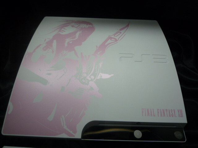 【TGS2009】250GBのHDDを搭載！『FFXIII』限定モデルのPS3を展示、エリクサーのデザイン缶も公開