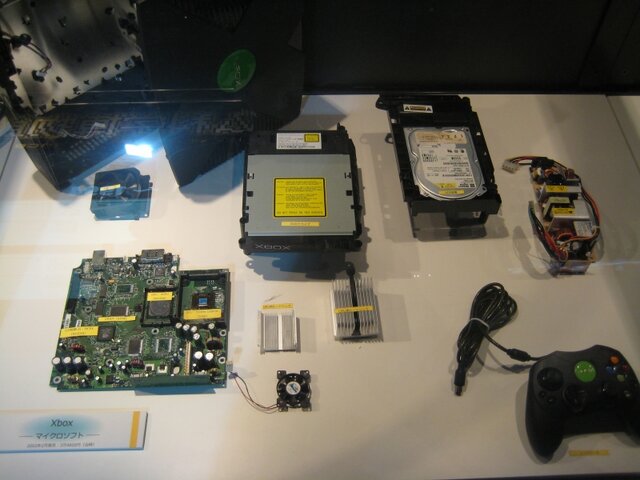 【TGS2009】PS3が薄く小さくなる歴史も紹介～主催者企画「ゲーム科学博物館」